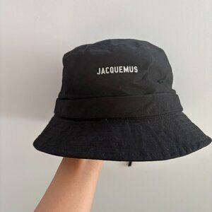Jacquemus bucket hat